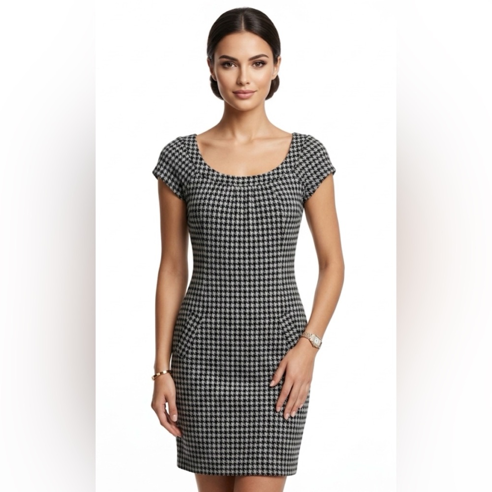 Black & White Houndstooth Cap Sleeve Tee Dress